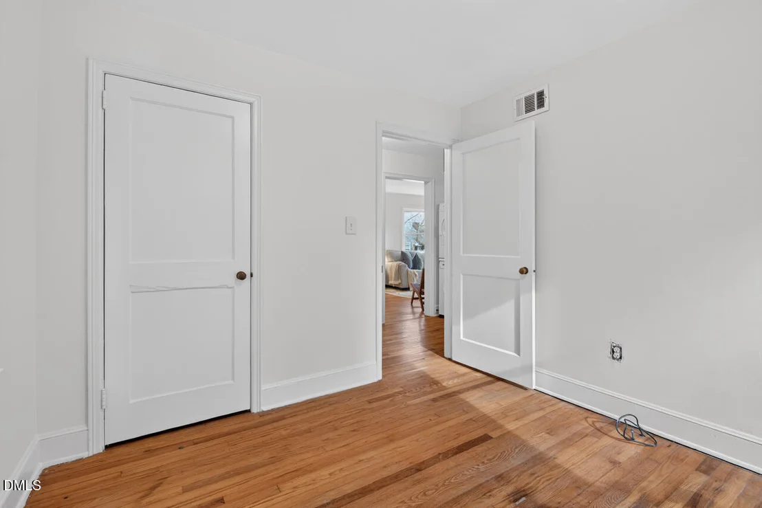 Photo of 1811 Forest Road