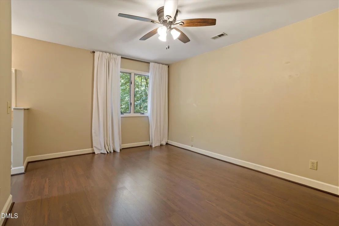 Photo of 1040 Rolling Knoll Road