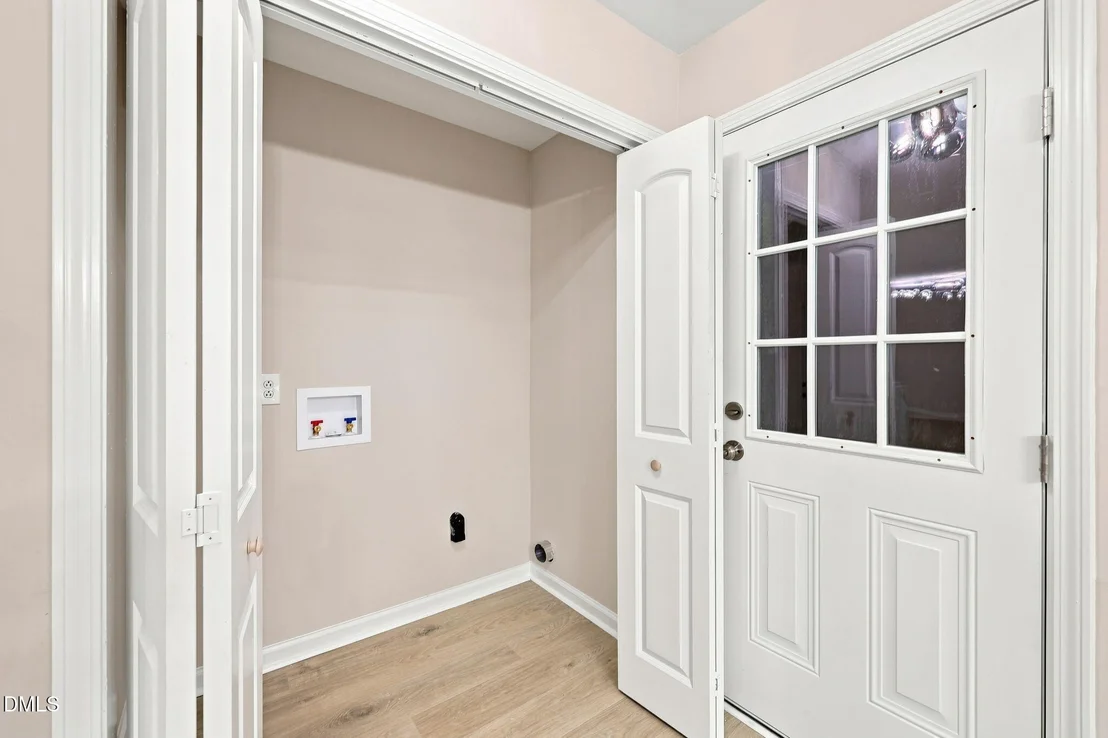 Photo of 807 Yosemite Circle
