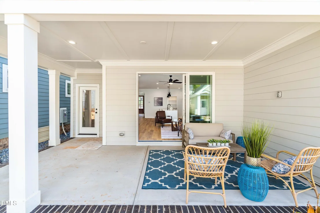 Photo of 722 1/2 Powell Drive
