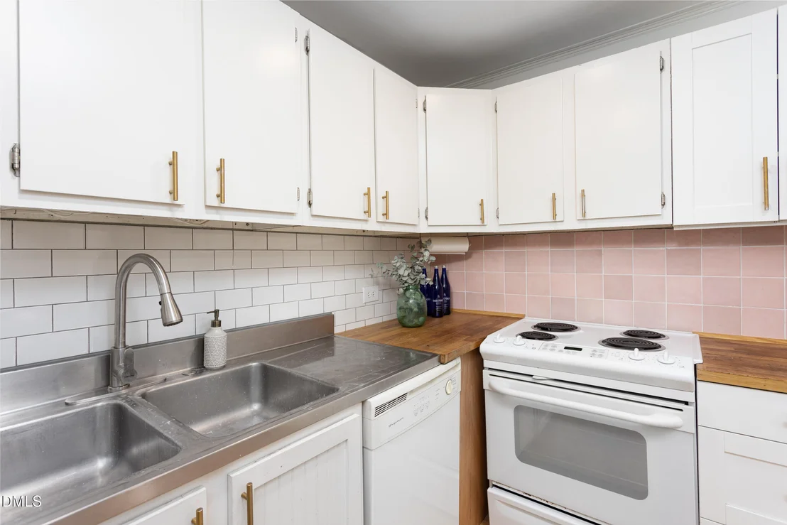 Photo of 28 Hawthorne Drive
