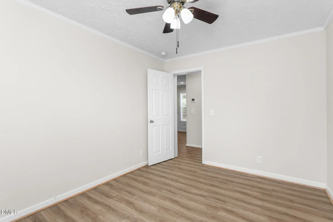Photo of 1054 Sutton Road