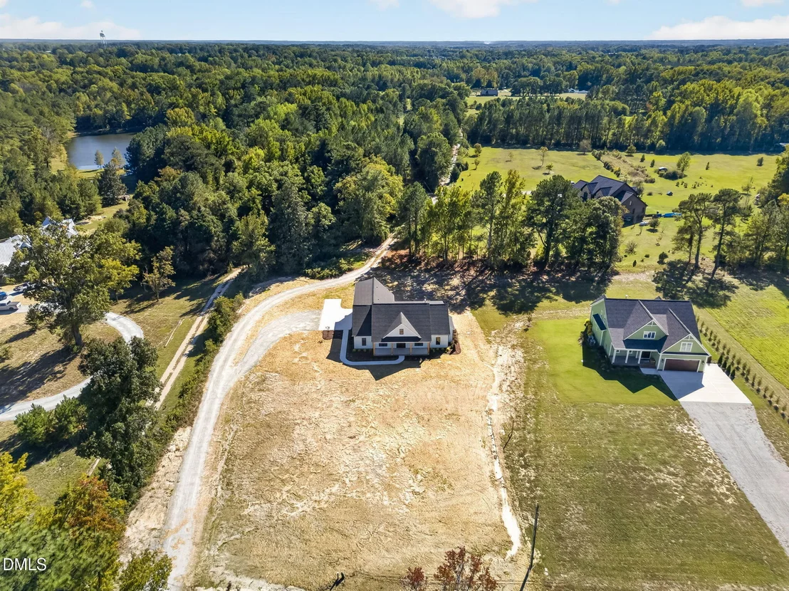 Photo of 643 Dixon Road
