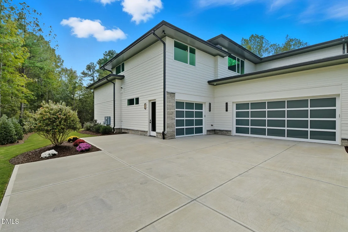 Photo of 213 Westhampton Drive