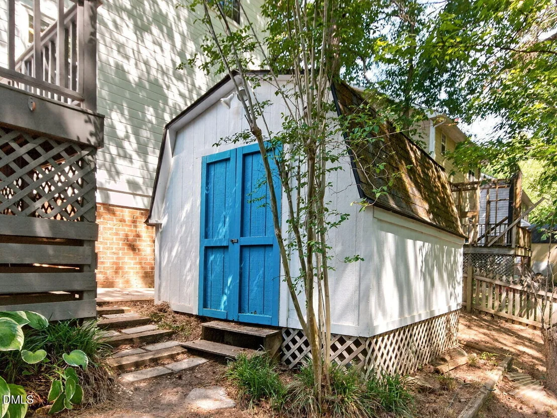 Photo of 4212 Bluffs Lane