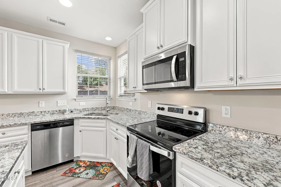 Photo of 2170 Campbell Loop