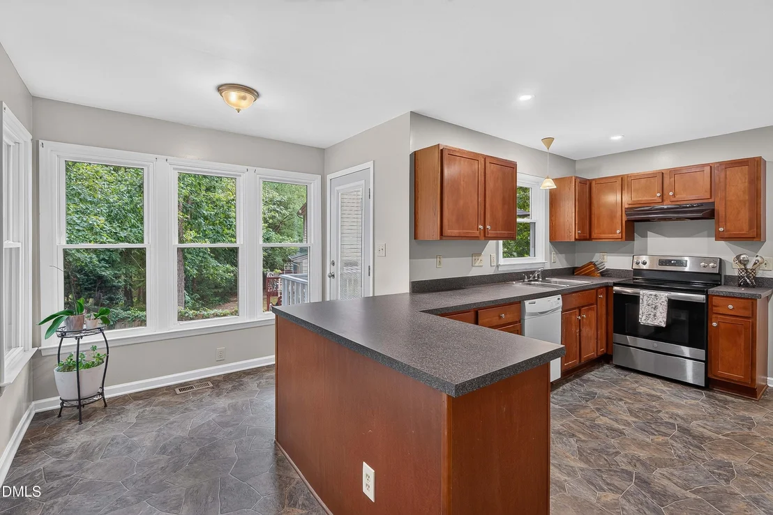 Photo of 908 Clifford Drive