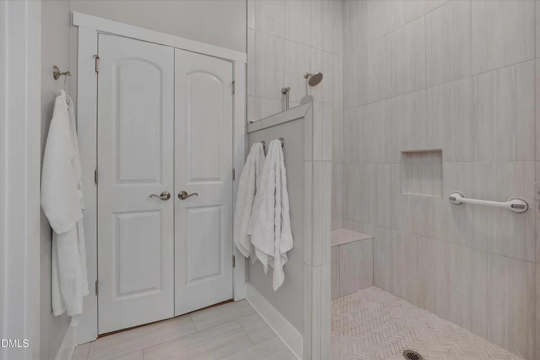 Photo of 4945 Thomas Road