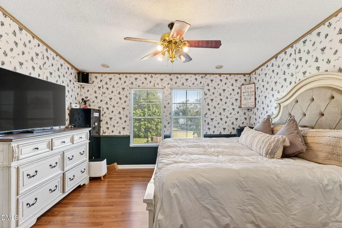 Photo of 1190 Sanders Road