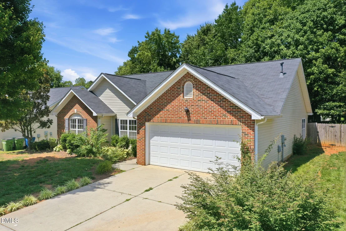 Photo of 514 Walnut Crossing Drive