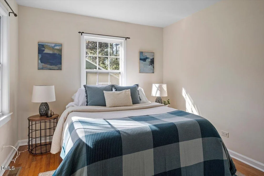 Photo of 1512 London Circle