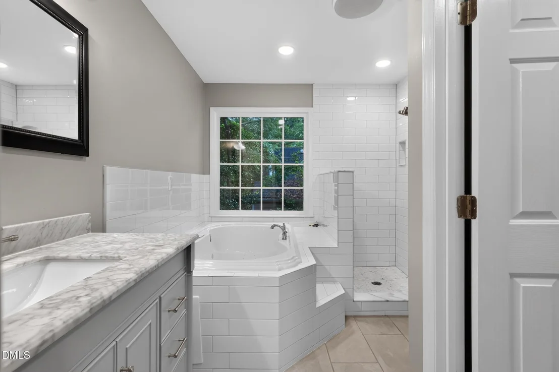 Photo of 5206 Oakbrook Drive