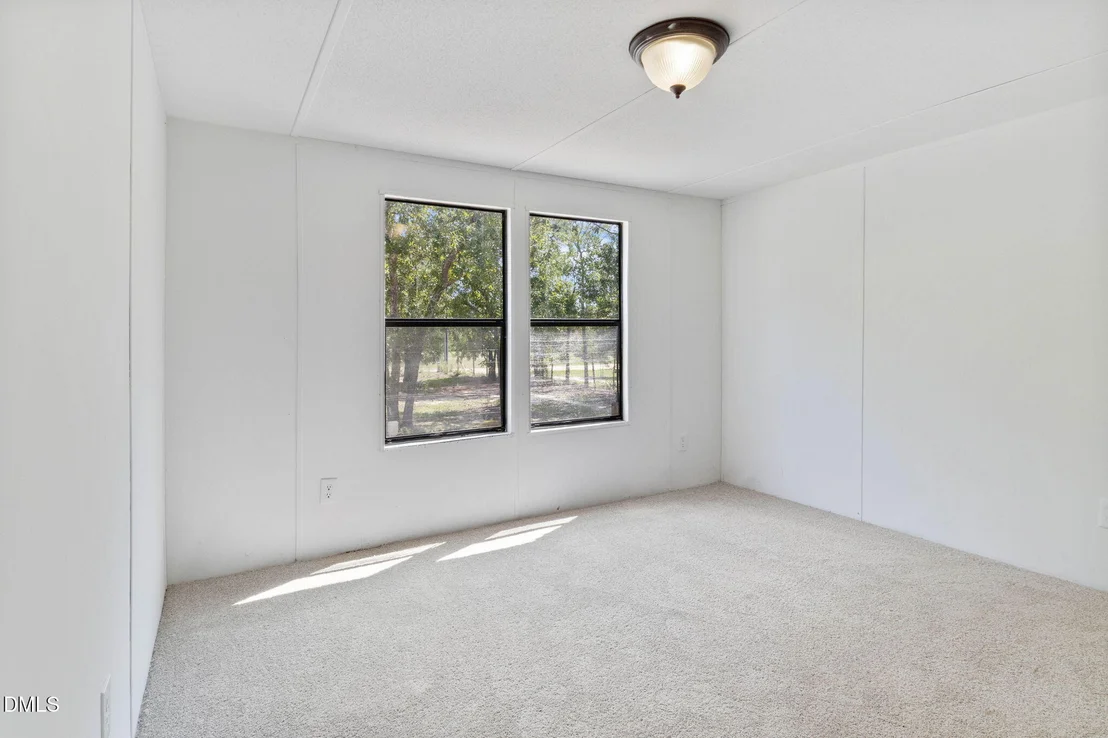 Photo of 148 Autumn Drive