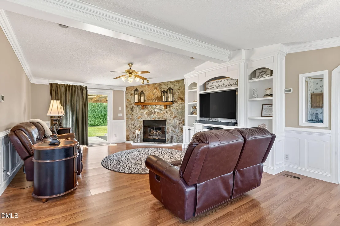 Photo of 1190 Sanders Road