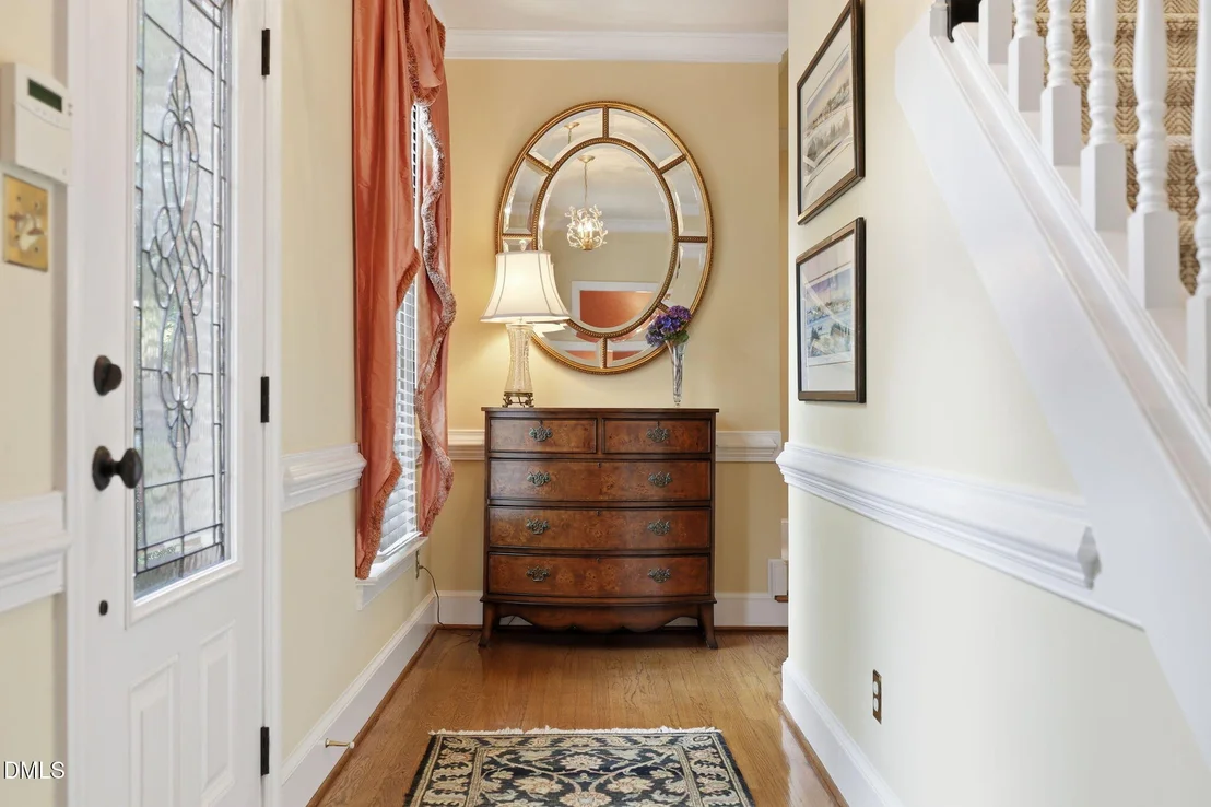 Photo of 2221 Weybridge Drive