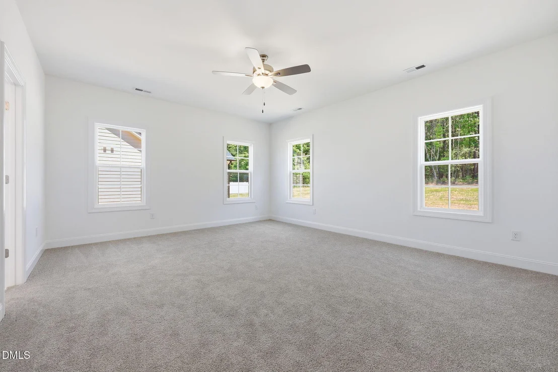 Photo of 122 Grinnell Loop