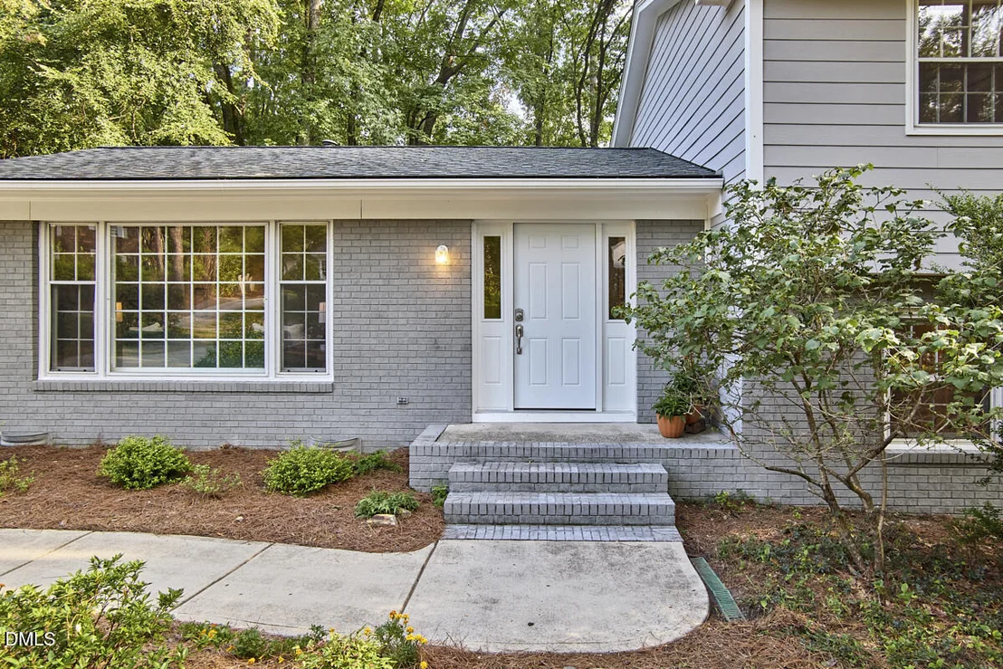 Photo of 2432 Sedgefield Drive