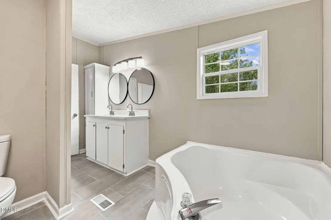 Photo of 1703 Horseshoe Bend Road
