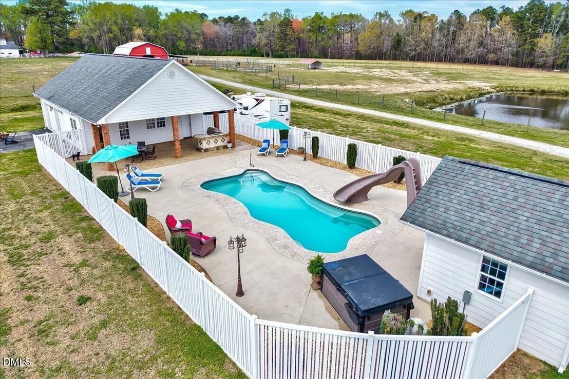 Photo of 31 Chasewood Drive