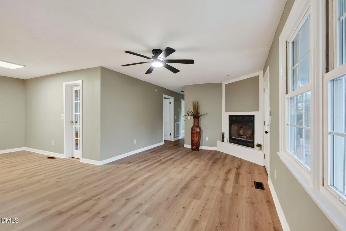 Photo of 935 Maynard Road