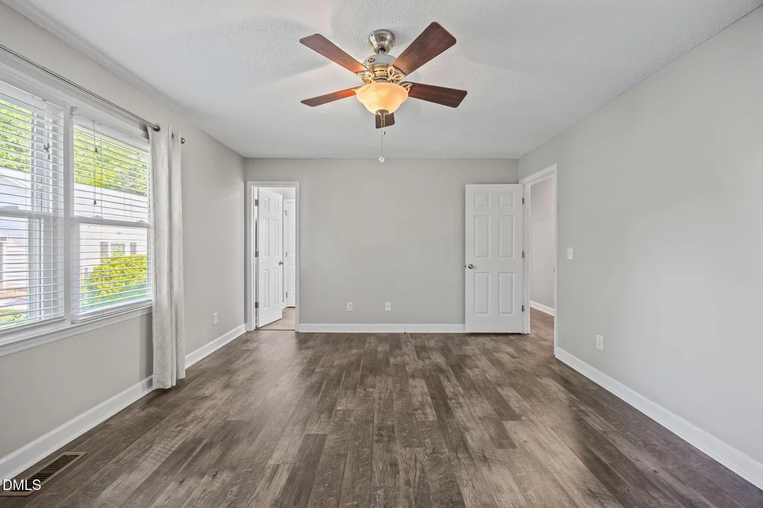 Photo of 101 Meadow Park