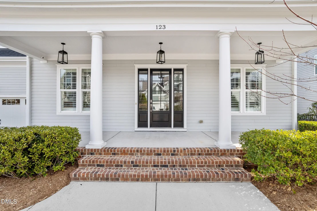 Photo of 123 Larkin Lane