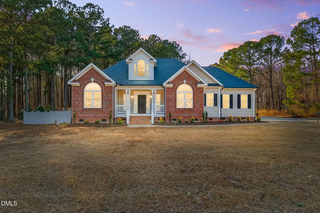 Photo of 201 Eagle Crest Lane