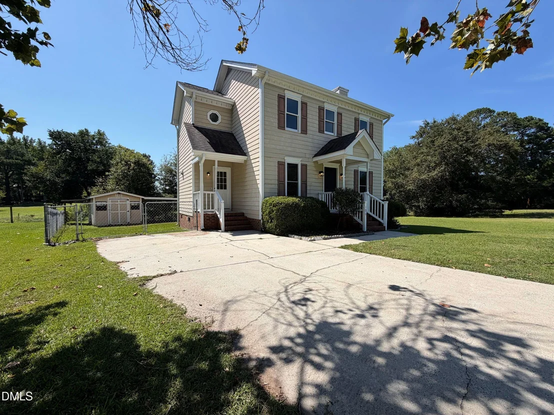 Photo of 106 Deblyn Court