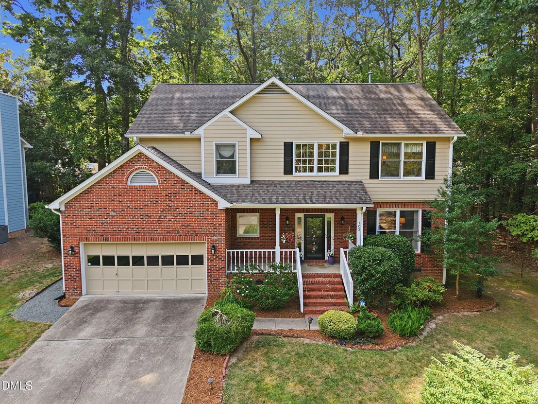 Photo of 102 Robert Hunt Drive