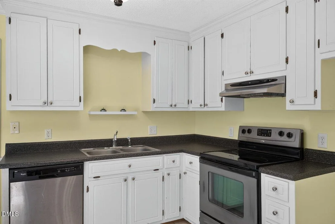 Photo of 102 Meadow Park