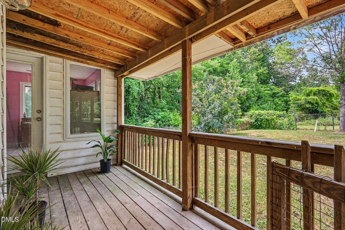 Photo of 1750 Tom Oakley Road