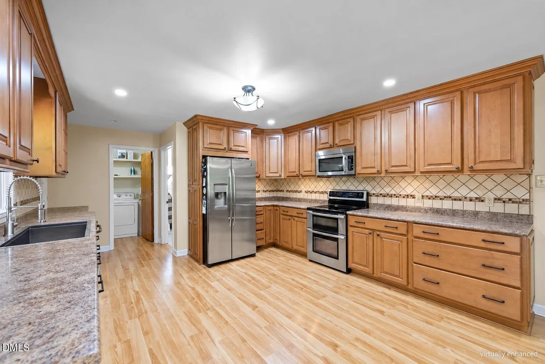 Photo of 6324 Tryon Road