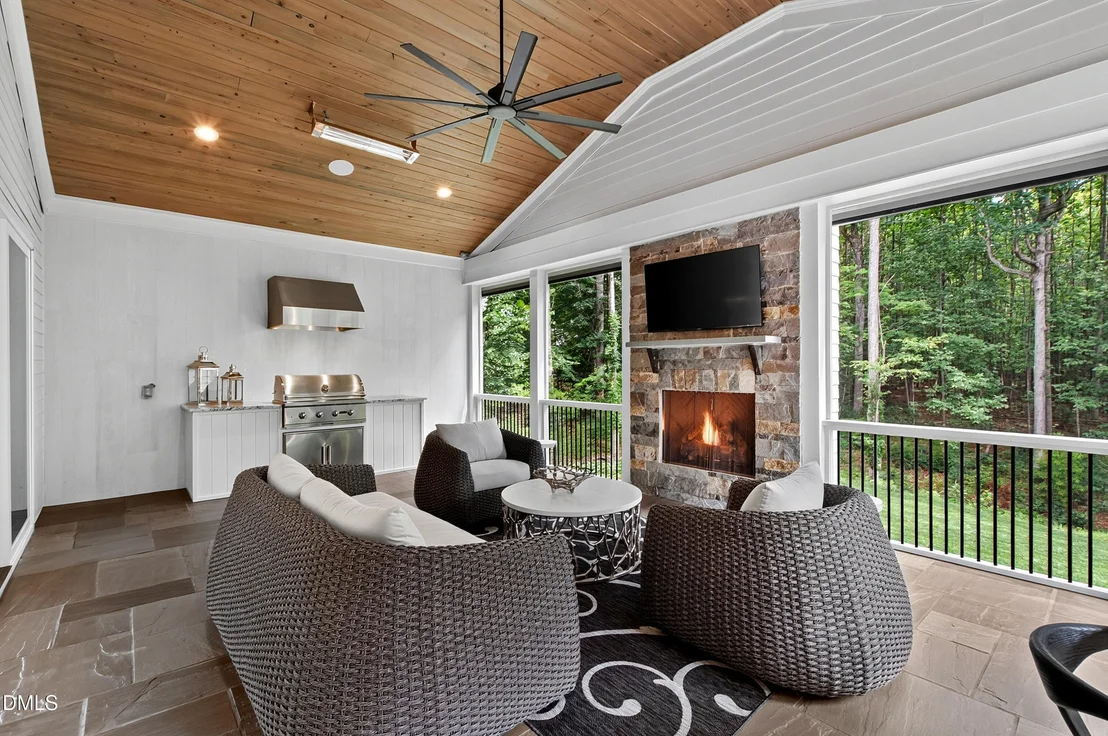 Photo of 2101 Gresham Lake Road