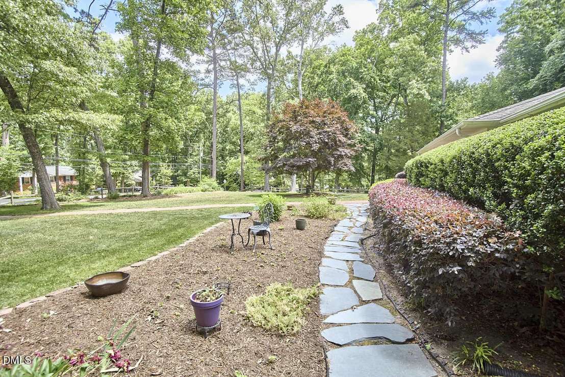 Photo of 3815 Swarthmore Road
