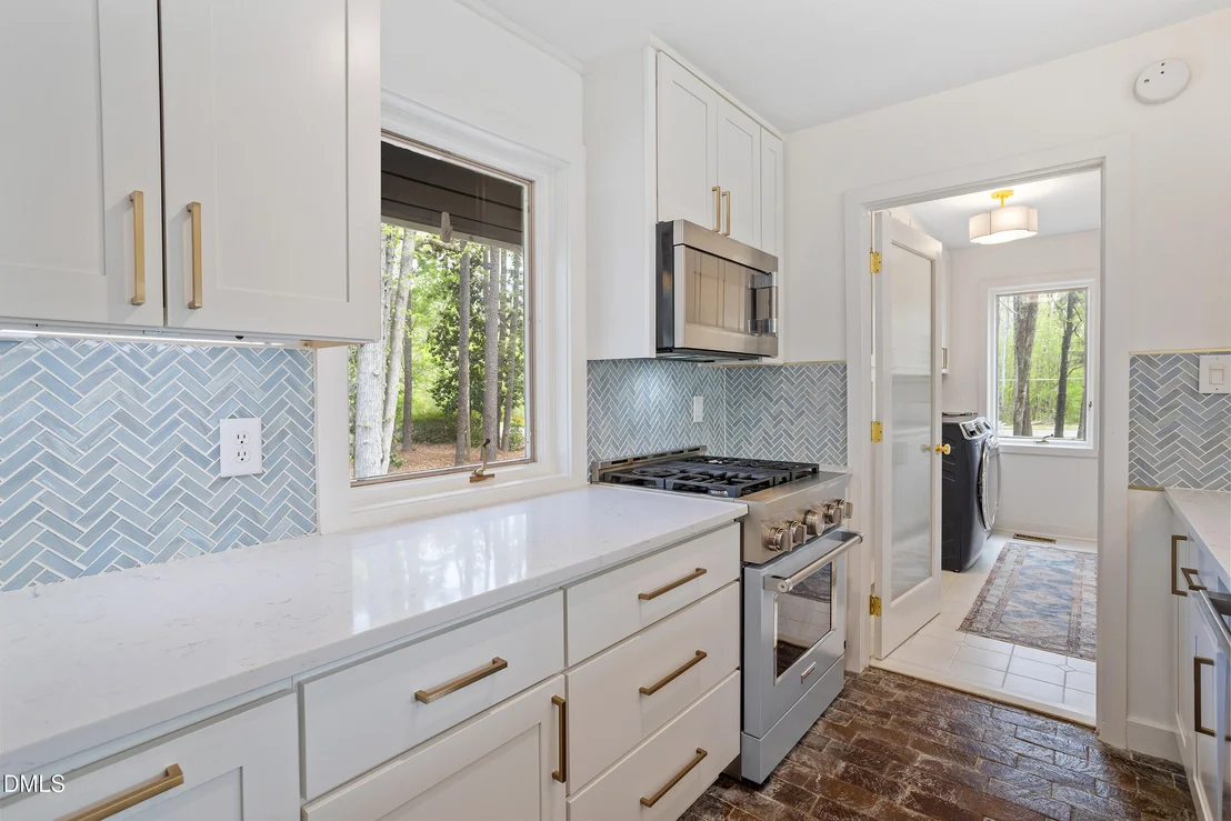 Photo of 996 Cleland Drive
