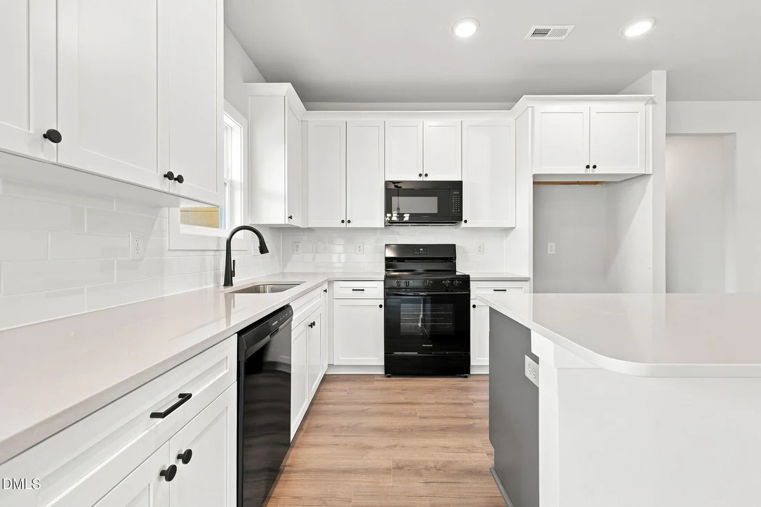 Photo of 151 Grinnell Loop
