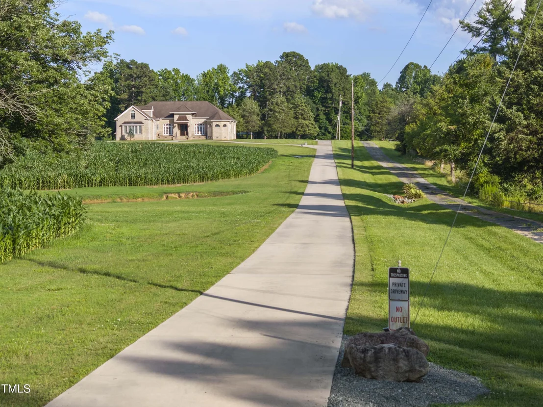 Photo of 5633 Baptist Assembly Road