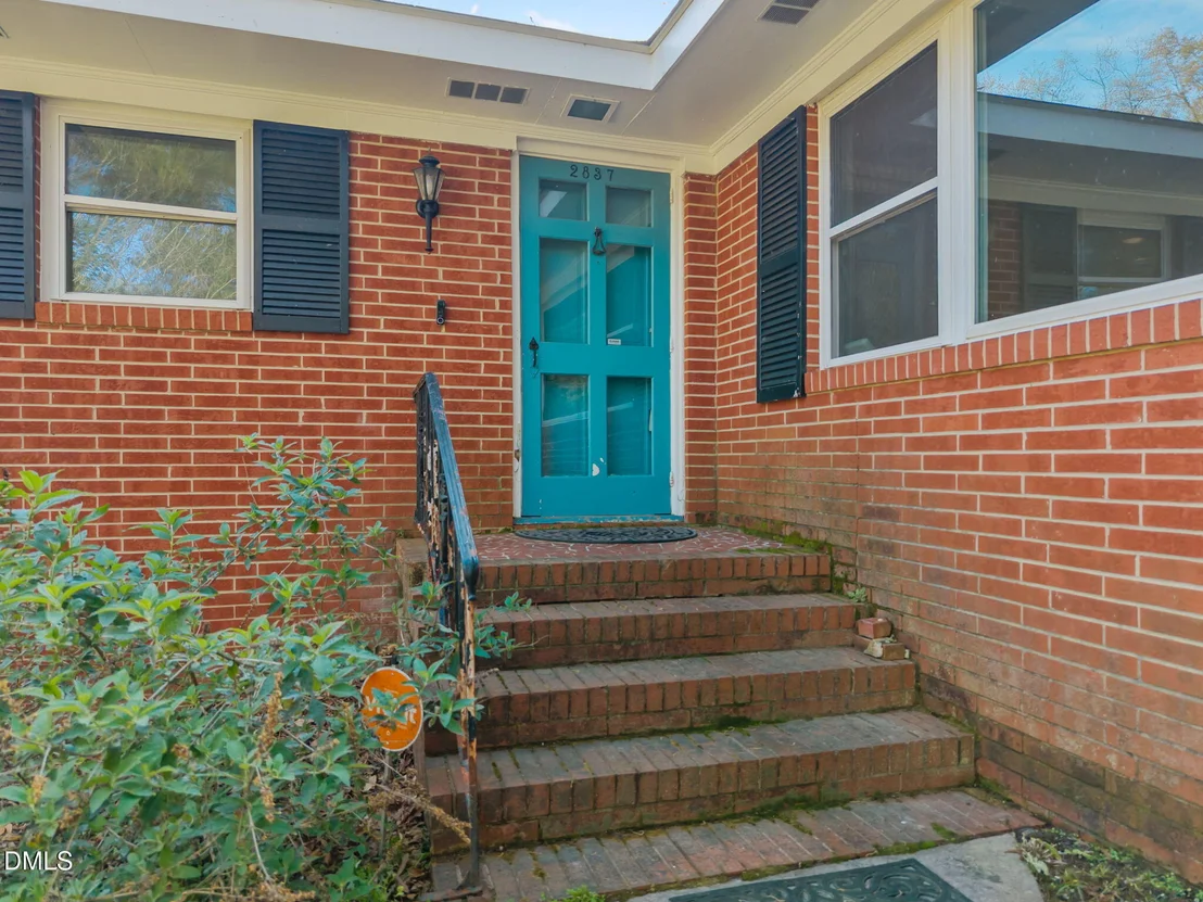 Photo of 2837 Stuart Drive