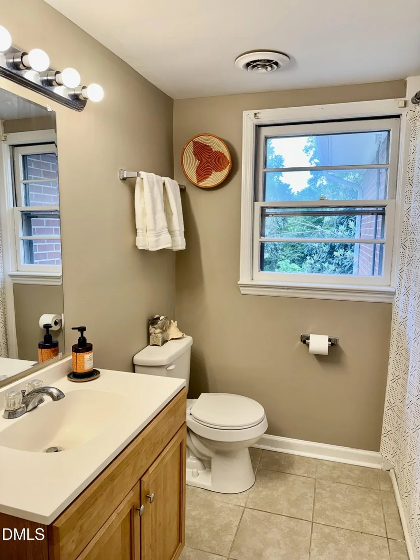 Photo of 3120 Gibson Road
