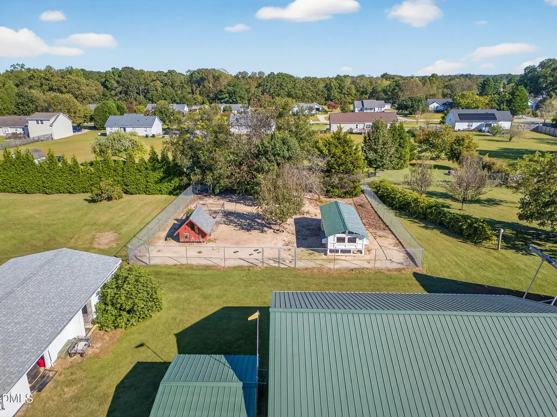 Photo of 1190 Sanders Road