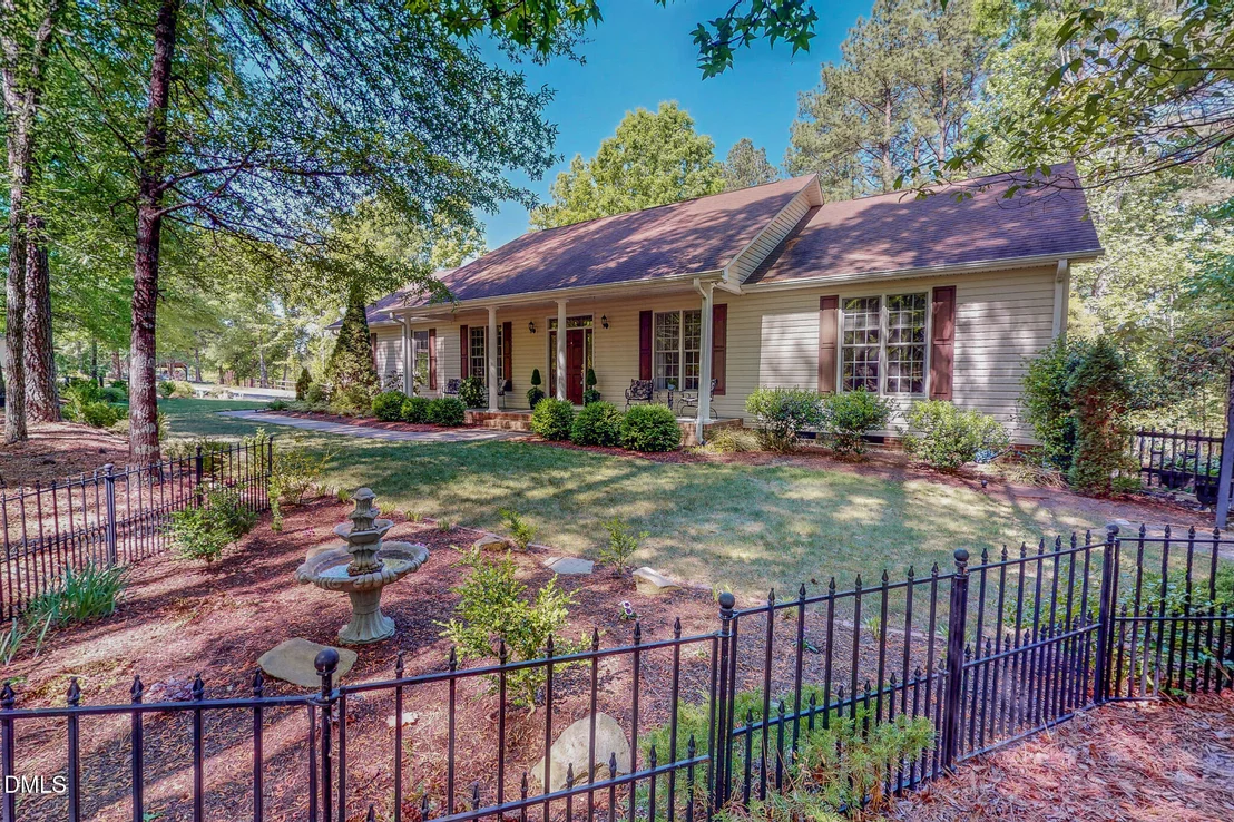 Photo of 734 Crystal Forest Drive