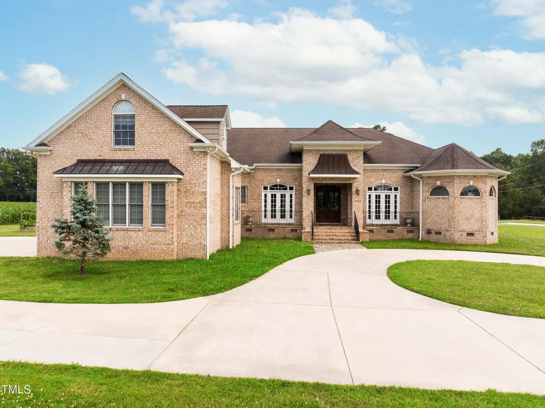 Photo of 5633 Baptist Assembly Road