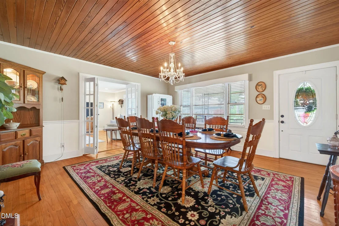 Photo of 1490 Scott Road