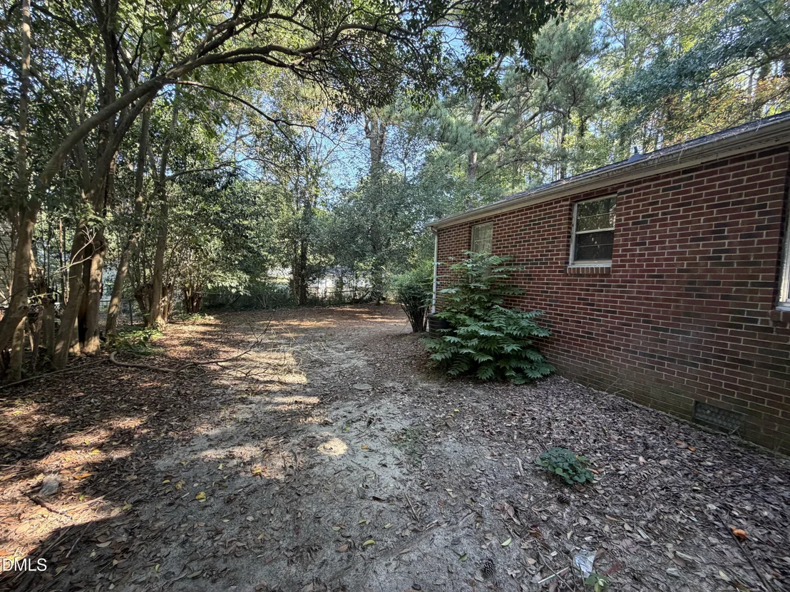 Photo of 1502 Axum Road