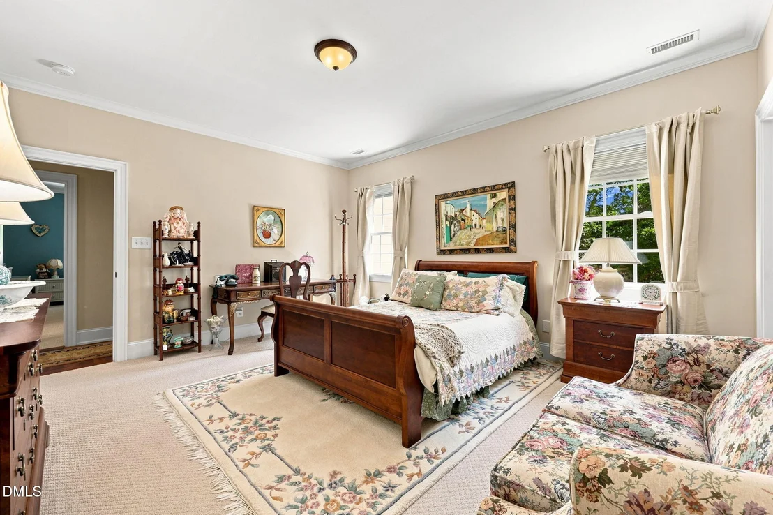 Photo of 6102 Treyburn Point Drive