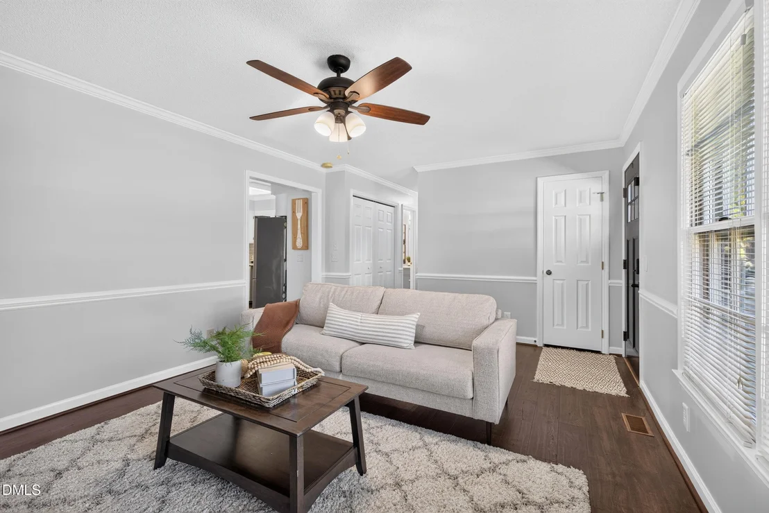 Photo of 8609 Manns Loop Road