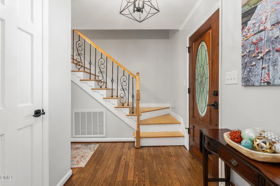 Photo of 207 Windrift Drive