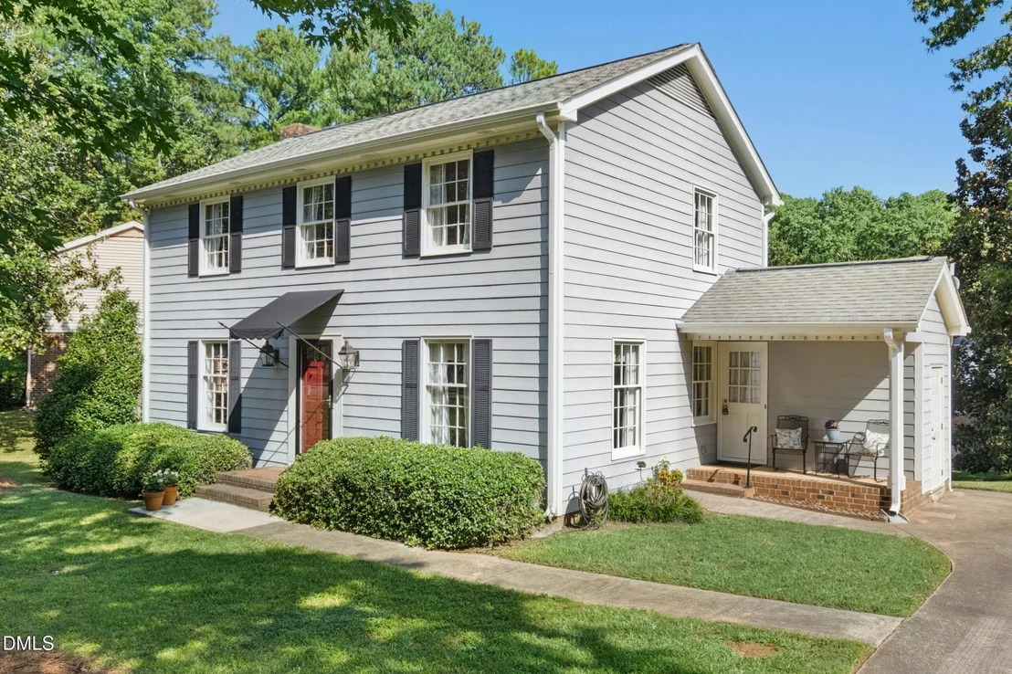 Photo of 1309 Swallow Drive