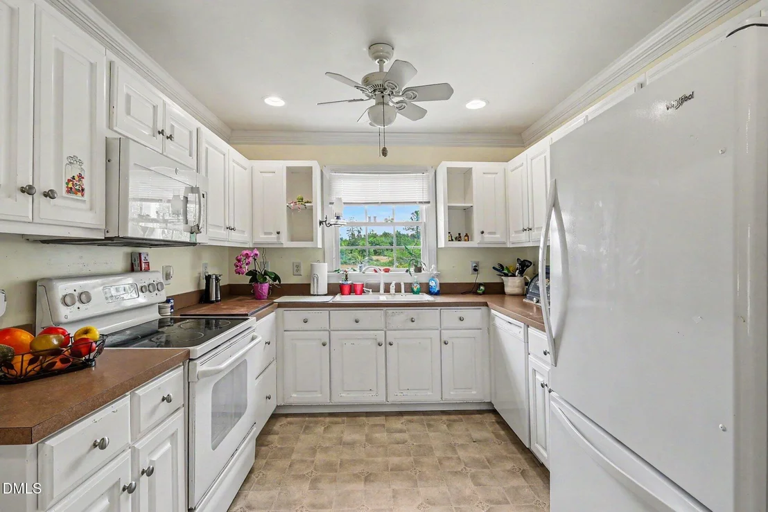 Photo of 1750 Tom Oakley Road