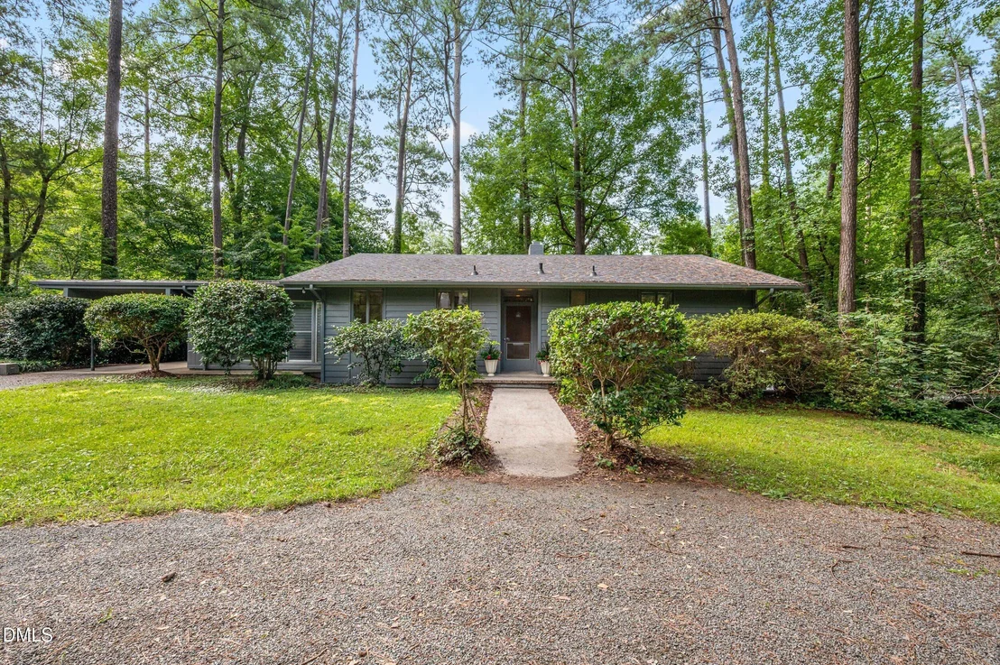 Photo of 425 Brookside Drive